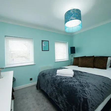 Holiday home Forget-me-not House 3 Bed In Centre - Free Parking