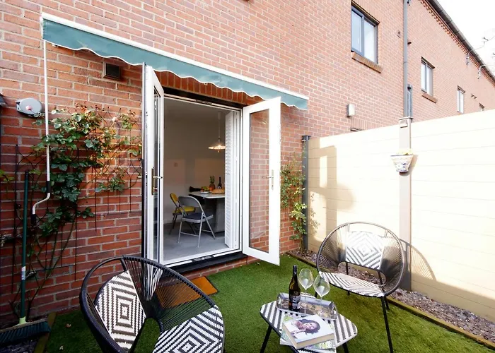 Дом отдыха Monkgate Mews - 3 Bed In Centre With Free Parking
