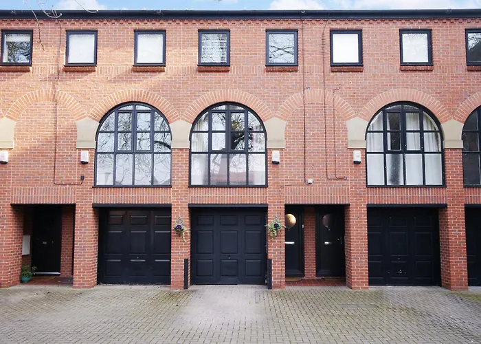 Monkgate Mews - 3 Bed In Centre With Free Parking *